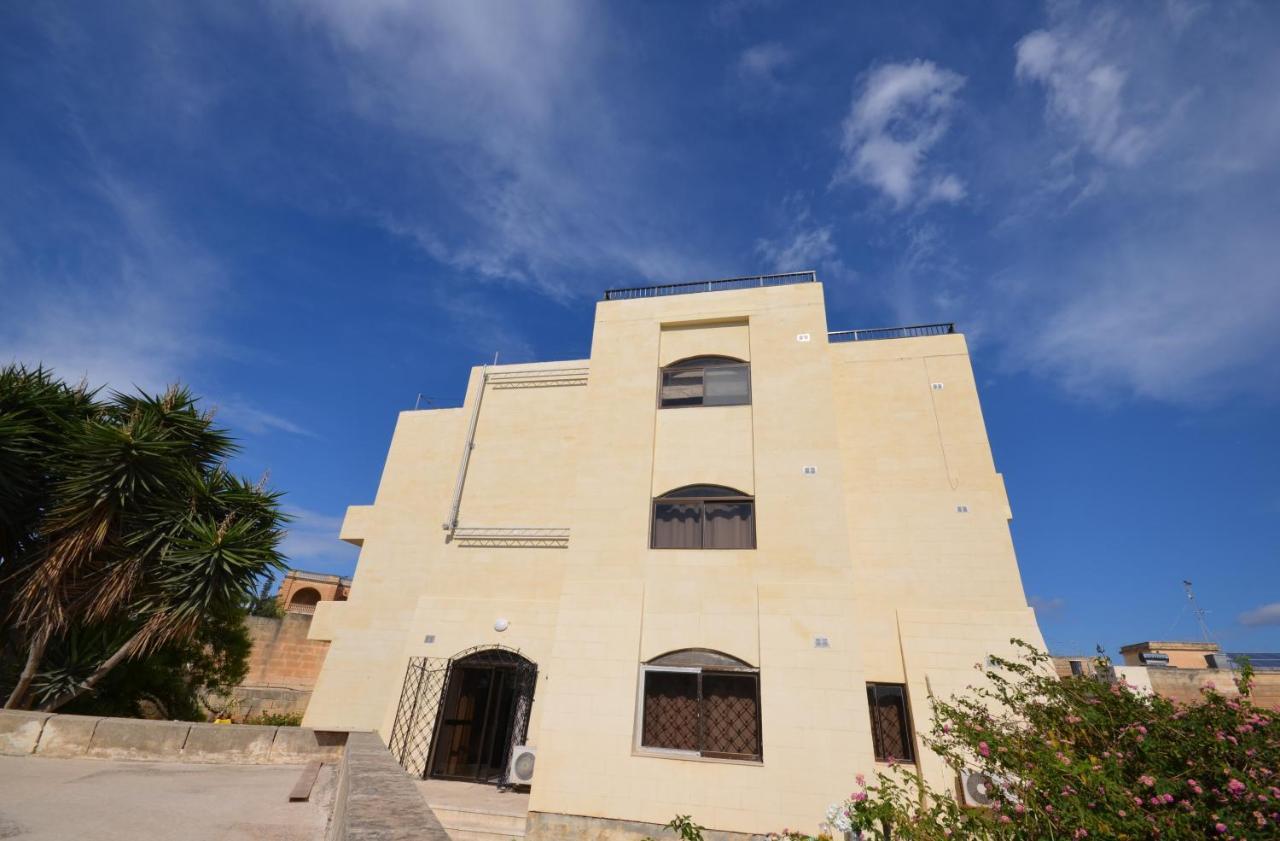 Light And Bright St Julians Central 1 Apartment Saint Julian's Bagian luar foto